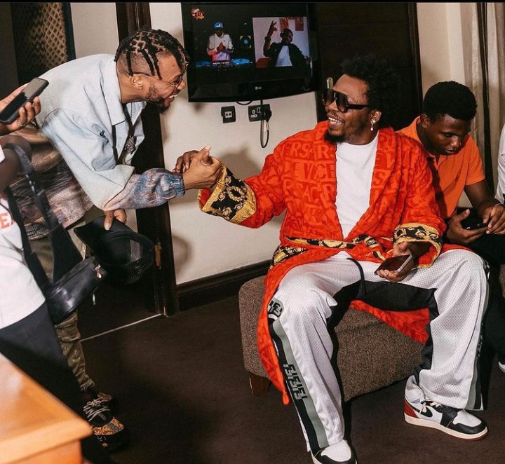 CHULLY1010's tweet photo. Poco lee appreciational tweet
He introduce bella shmurda to olamide
He introduce portable to olamide
He introduce black sheriff to burna boy
He introduce bella shmurda to wizkid
You need a friend like poco lee https://t.co/46AKB7H6ia