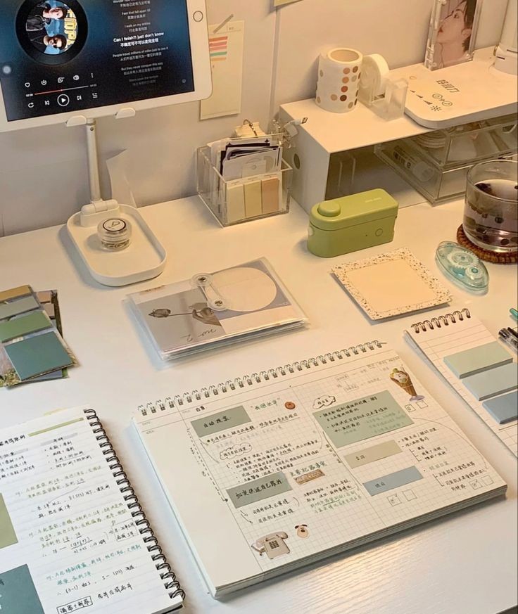 studywedoo's tweet image. ⌕ search: #studytwtbr ; #studytwt 

˖ ࣪ . madu, duda. 
˖ ࣪ . 2004, ela/dela.
˖ ࣪ . infj-t, aquário.
˖ ࣪ . medicina - enem e vestibulares isolados.
˖ ࣪ . livros, café &amp;amp; arte.

🤍 = moots. :]