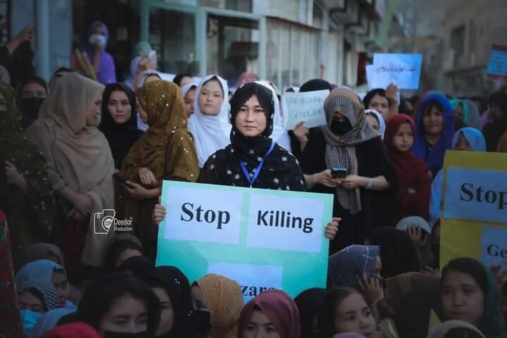 HazaraIntl's tweet photo. تظاهرات هزاران تن در كويته پاكستان عليه نسل كشى هزاره ها #StopHazaraGenocide photo:ABC https://t.co/M47I1ehOjA