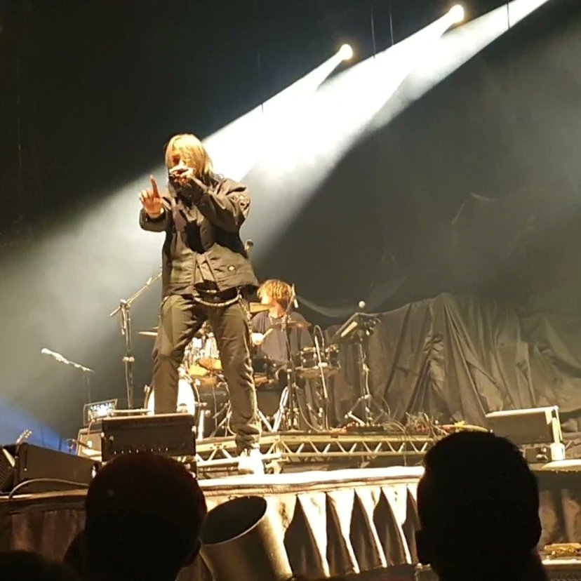 accebernosnibor's tweet photo. What great night this was 😍 opened by @44phantom and @ianndior. Until we meet again @machinegunkelly 💋💃🏻🎸🎶

#machinegunkelly
#mainstreamsellouttour
#birminghamutilitaarena
#ianndior
#44phantom https://t.co/BntDTitOeI
