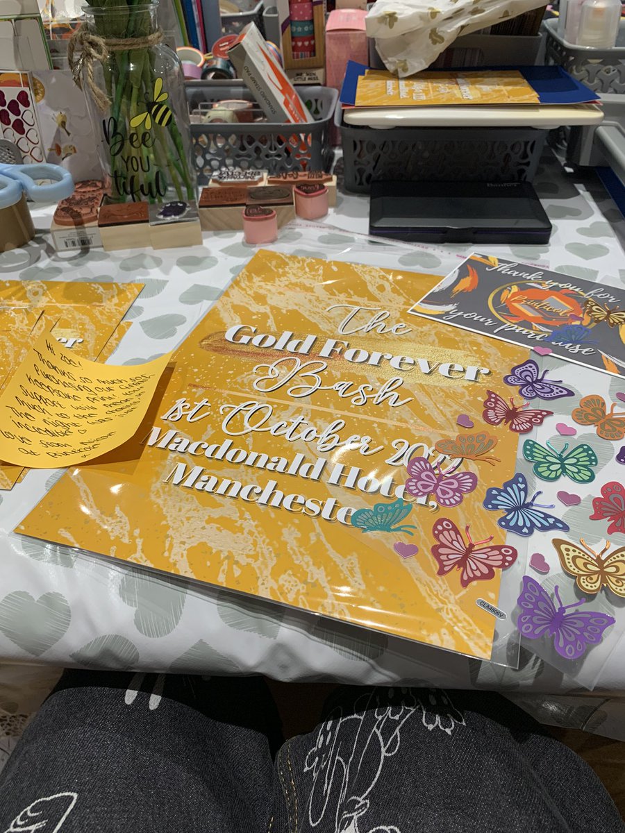 beauticoleex's tweet photo. The first few orders are on their way!🥺 If you went to the #goldforeverbash or want to support @TheCougz_ raise as much as possible for the @BrainTumourOrg, then it would mean so much if you could grab some as special keepsakes for the night✨ >> https://t.co/Dkr6NlPOvF #gfbash https://t.co/MbeKFzvDpj
