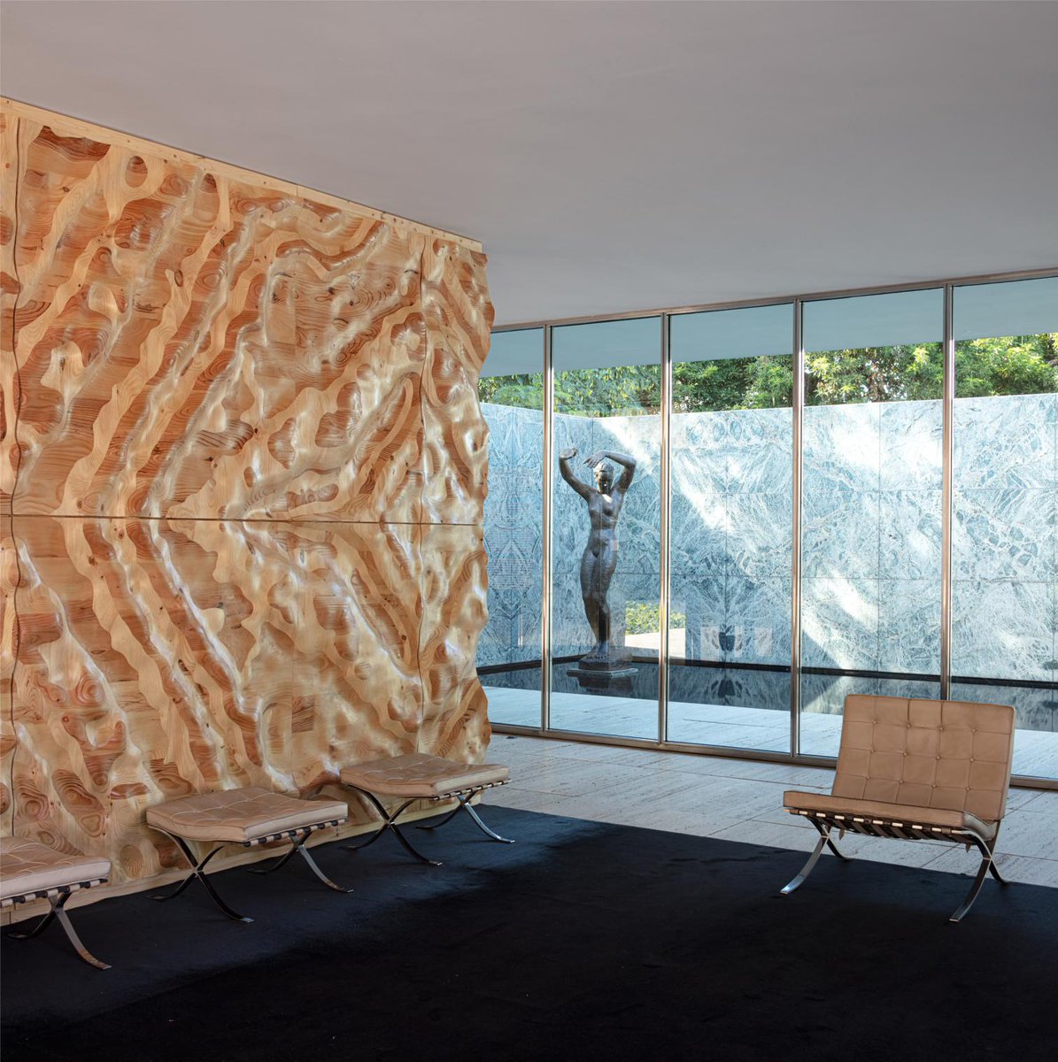 arquitect_viva's tweet photo. ‘Mass is More’ en el Pabellón Mies van der Rohe de Barcelona 
La instalación de Daniel Ibáñez y Vicente Guallart @IAAC y Alan Organschi @BauhausEarth muestra el potencial constructivo de la madera laminada unido a su alta sostenibilidad.
https://t.co/xz4mkX1yY3
@FundacioMies https://t.co/DoAv3kNmRt