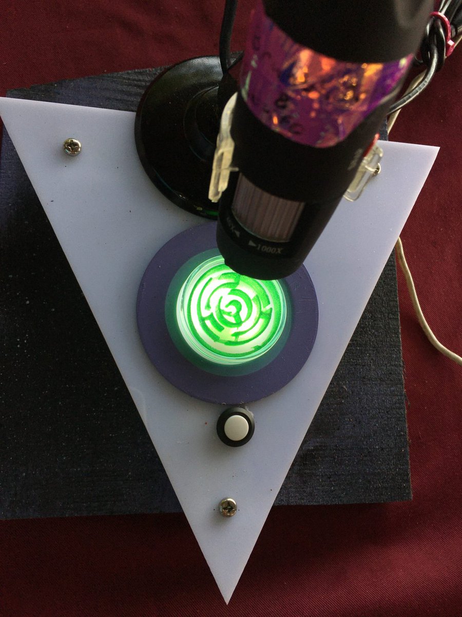 Dinaconference's tweet photo. Rodolfo Acosta Castro made  USB powered microscope maze for plankton to navigate https://t.co/25owQLp1FJ https://t.co/e58f7W5PcM