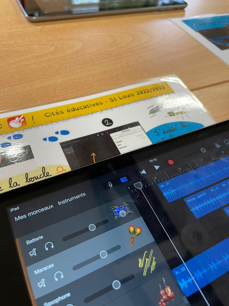 clemi974's tweet photo. Au collège Plateau Goyaves ️⃣ ateliers  #citééducative : 
🎛 Webradio et expression citoyenne des jeunes
🎲Médiasphères un jeu plateau sur la citoyenneté numérique
🖥 Famille Tout-Ecran et parentalité numérique 
🎶 Jingle pour exprimer sa créativité
https://t.co/3JaFzF7wBL https://t.co/yLcetaOdYy