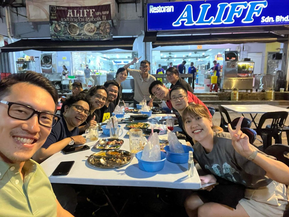 antarnis_'s tweet photo. Brought the peeps from @togeproductions @MojikenStudio @PendopoStudio and @MelonCatGames to taste a piece of the local culture and turned them into believers :'D glad you guys loved it! ✨ https://t.co/9A0KlqGqu8