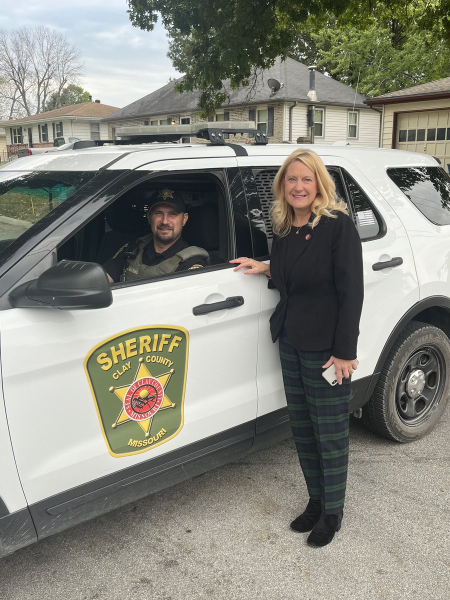 HeatherHallKC's tweet photo. Thank you @SheriffClayCo @SheriffWillAkin @kcpolice for always supporting #SafeRoutesToSchool and protecting our constituents https://t.co/u2n4ugIals