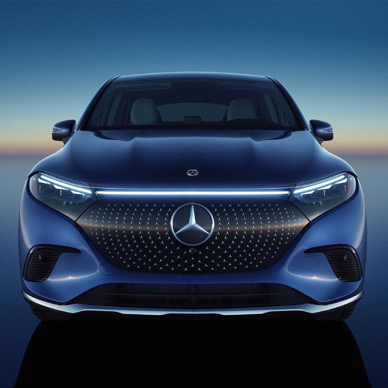 MercedesBenzUSA's tweet photo. The face of innovation. Introducing the all-new, all-electric EQS SUV.