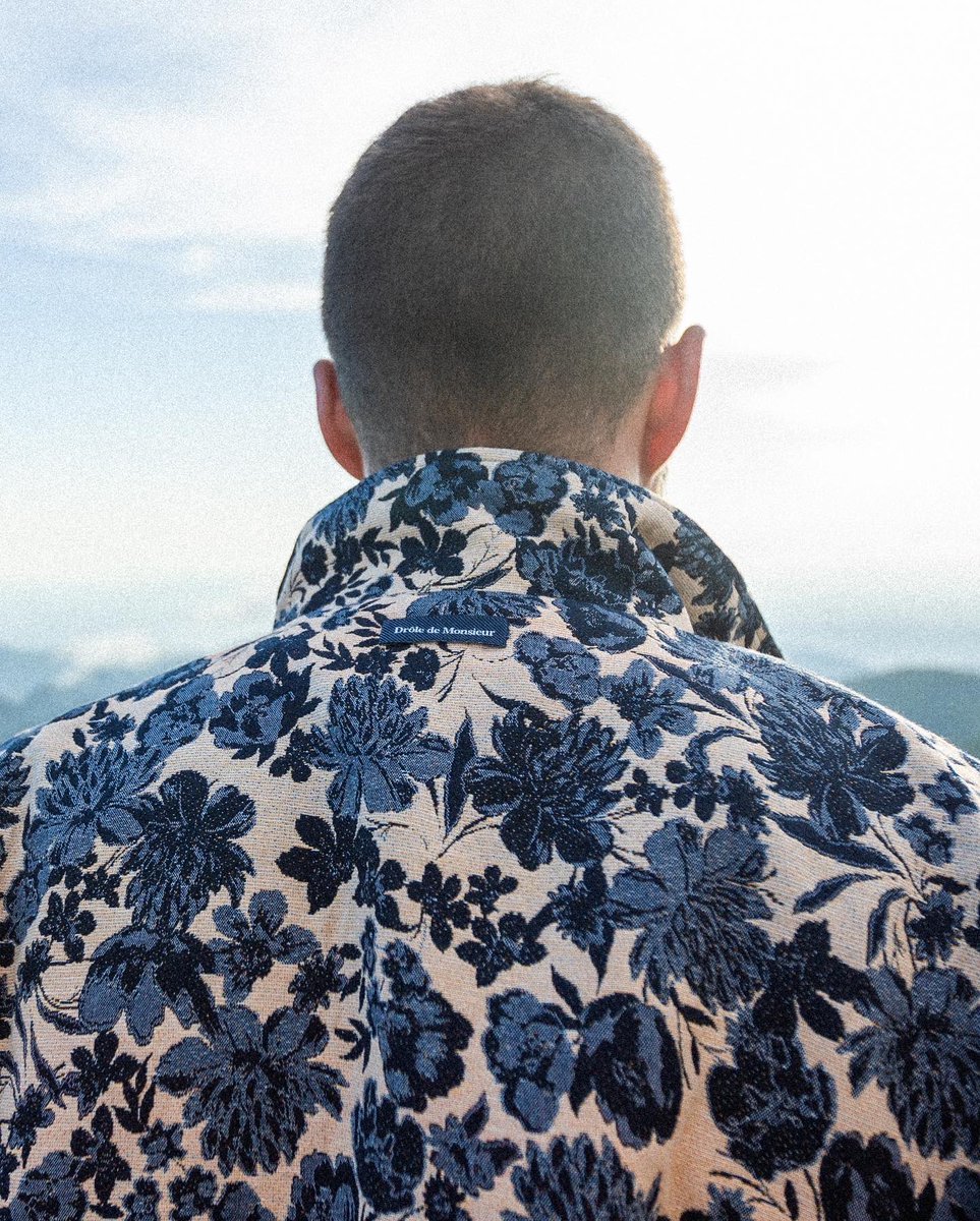 ImpactShop's tweet photo. DRÔLE DE MONSIEUR 🔵

Vous l'attendiez, le voici.
Le premier drop de la nouvelle collection de @droledemonsieur vient d'arriver.

Dispo maintenant in-store et online.

https://t.co/c1V0DER1SN https://t.co/6U0BliAaMN