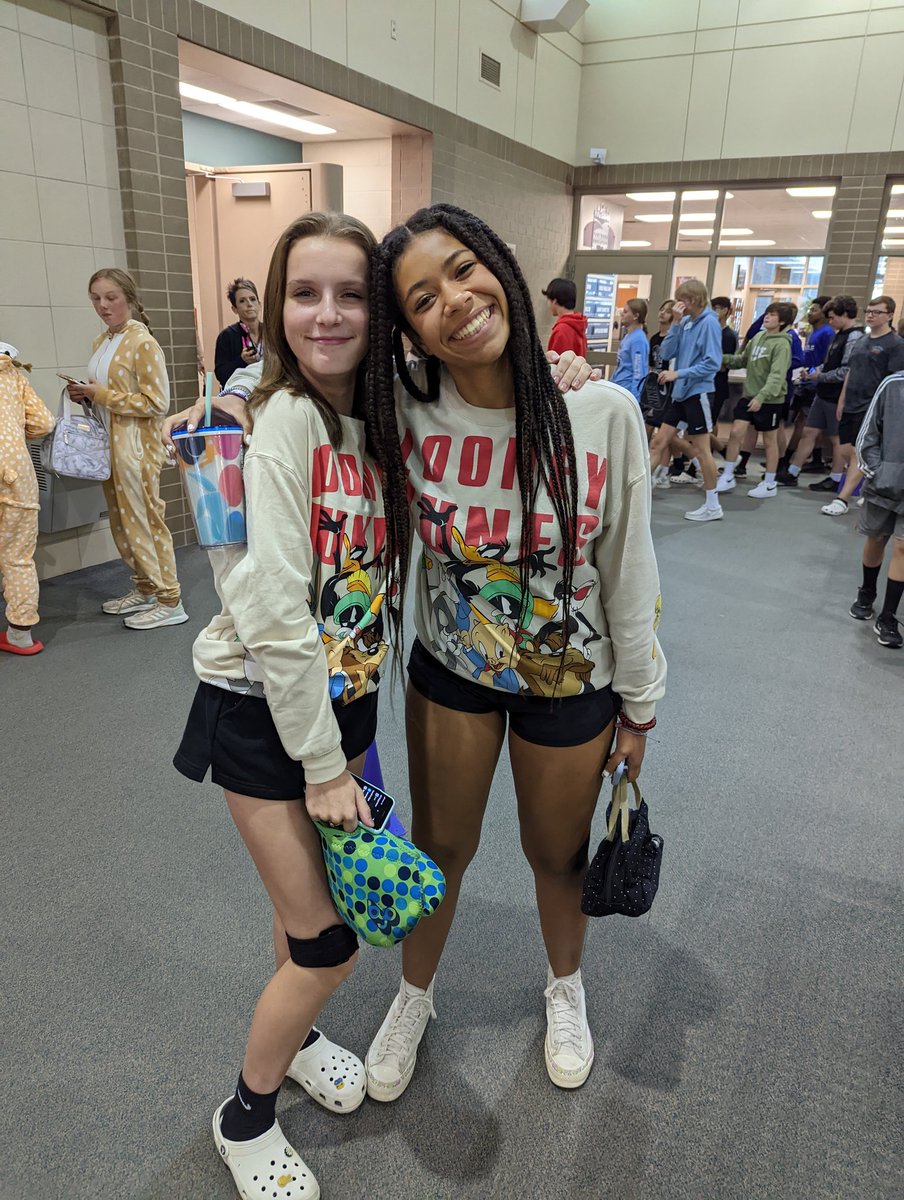 MPS_Beadle's tweet image. Twin Day!!