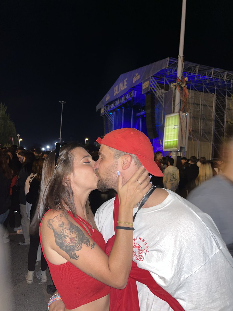 Laura Vargas tweet media