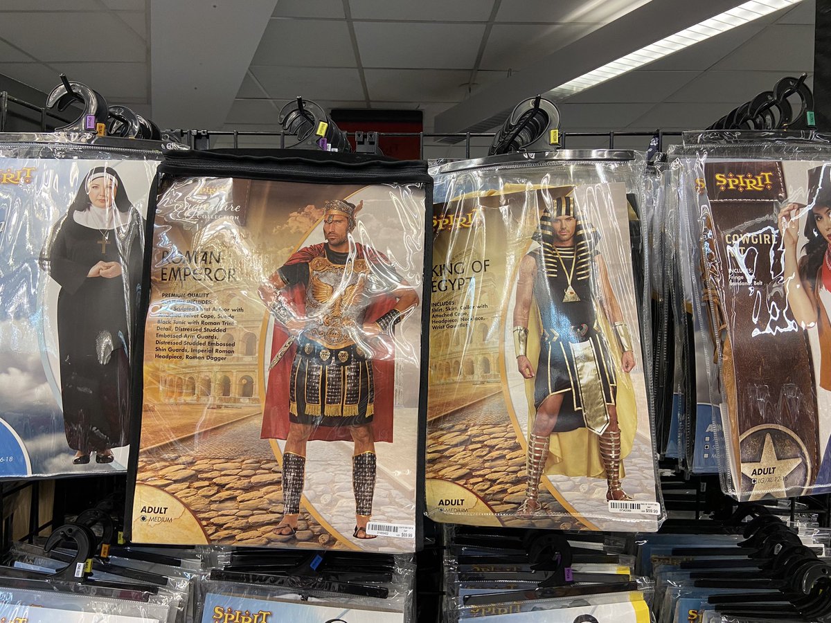 olarifai's tweet image. While shopping for #Halloween with my kids.
This caught my # 👀 American way of a #history_class