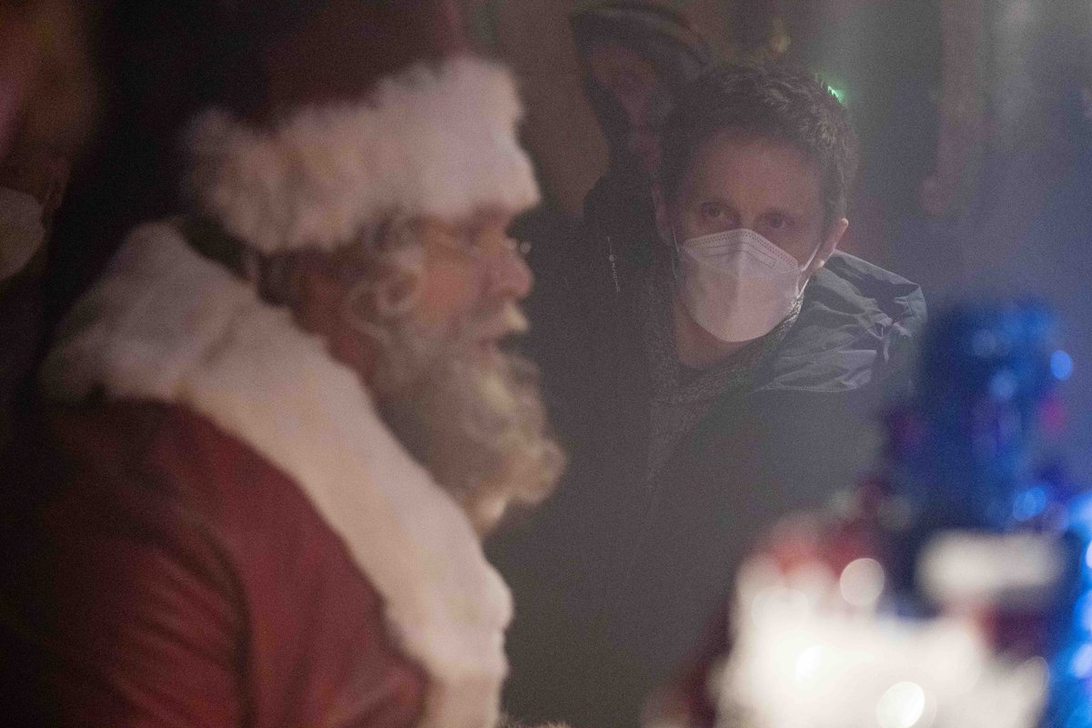 Empire (@empiremagazine) on Twitter photo We talked to director <a href="/tommy_wirkola/">Tommy Wirkola</a> about #ViolentNight's Chrimbo references, casting David Harbour, favourite fight moments and more: empireonline.com/movies/feature… We talked to director <a href="/tommy_wirkola/">Tommy Wirkola</a> about #ViolentNight's Chrimbo references, casting David Harbour, favourite fight moments and more: empireonline.com/movies/feature…