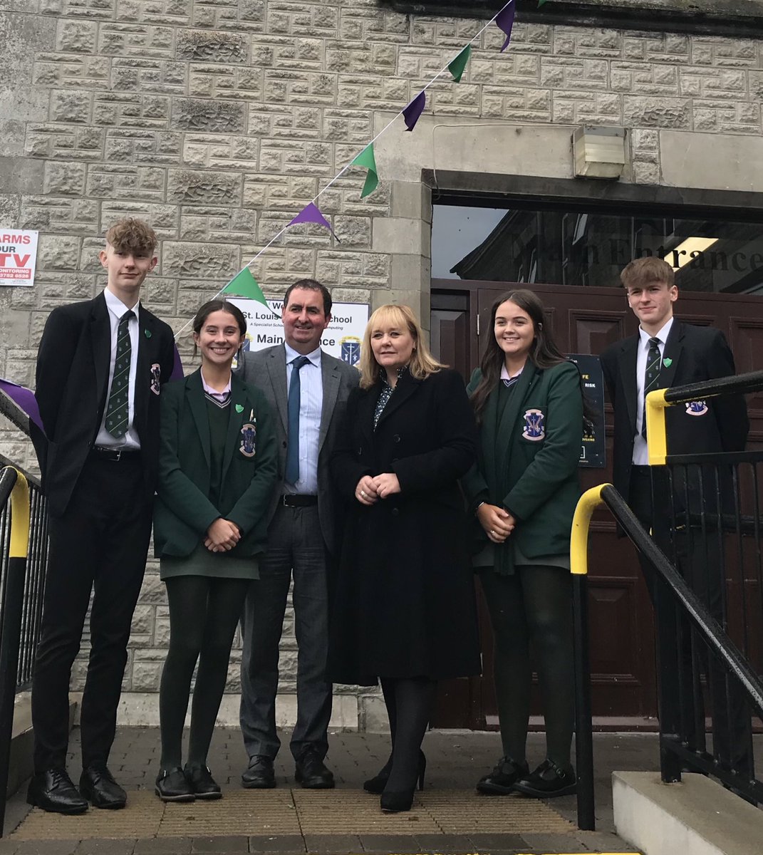 Michelle McIlveen (@mmcilveendup) on Twitter photo Thank you for your warm welcome to <a href="/stlouisgrammar/">St Louis Grammar</a> and for the tour of the 💯 anniversary exhibition. Thank you for your warm welcome to <a href="/stlouisgrammar/">St Louis Grammar</a> and for the tour of the 💯 anniversary exhibition.