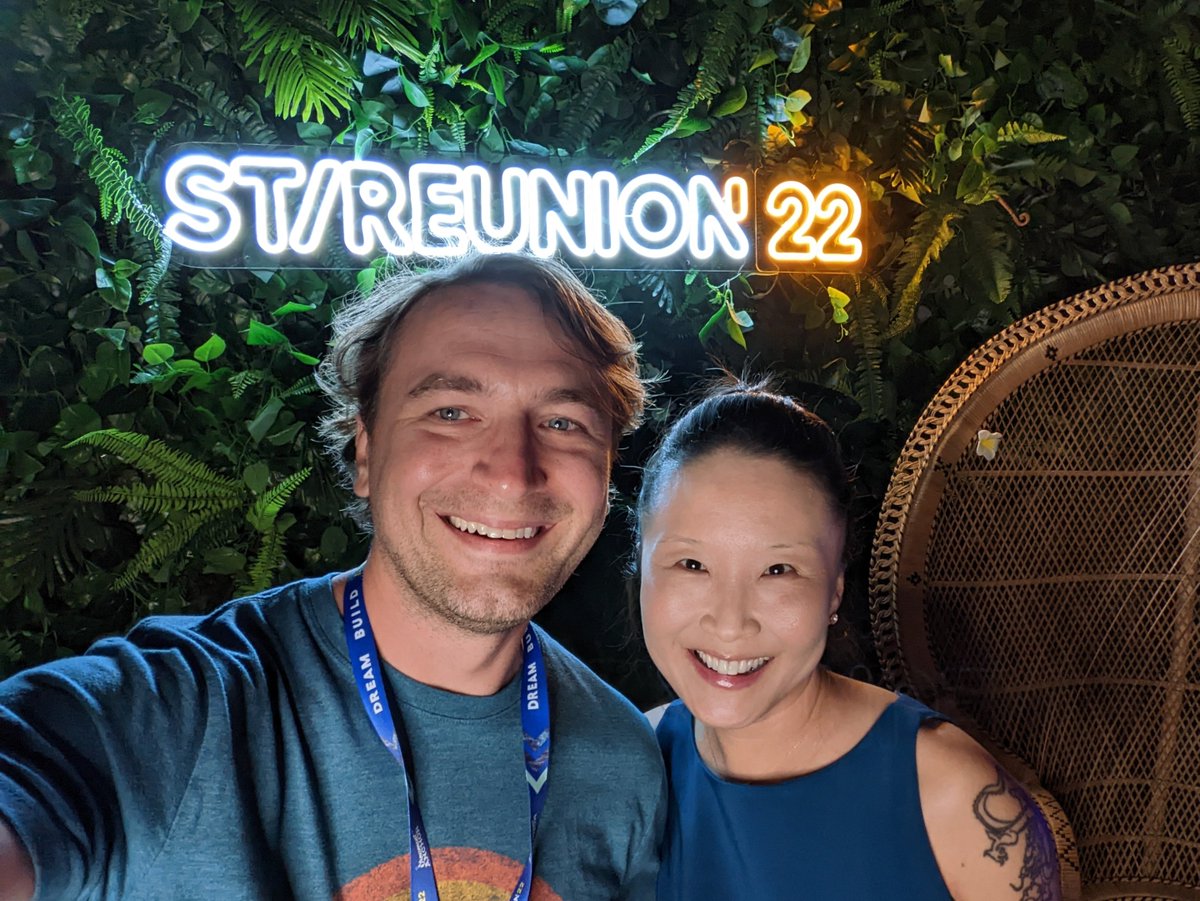 Feeling inspired after coming back from the #streunion22  in Las Vegas. It was a reunion of over 100 other entrepreneurs who also pitched on #SharkTank. I feel privileged to be able to meet and network with such an incredible group of people!