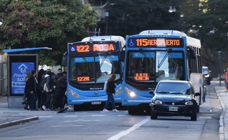 Cadena3Com's tweet photo. [URGENTE]
UTA lanzó un paro de 48 horas para el interior del país https://t.co/A33ghWeExz https://t.co/LODKdOM5LK