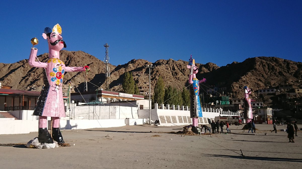 LadakhFact's tweet photo. Hindu Trust (Mahasabha), Leh organised the #Dusehra celebrations in Polo Ground, Leh (Ladakh).
Commissioner Secy, Sh @sahuajeet, director #DIHAR, Sh O P Chaurasia and district judge, Sh OP Bhagat presided over the event. https://t.co/j68XuEQ0jD