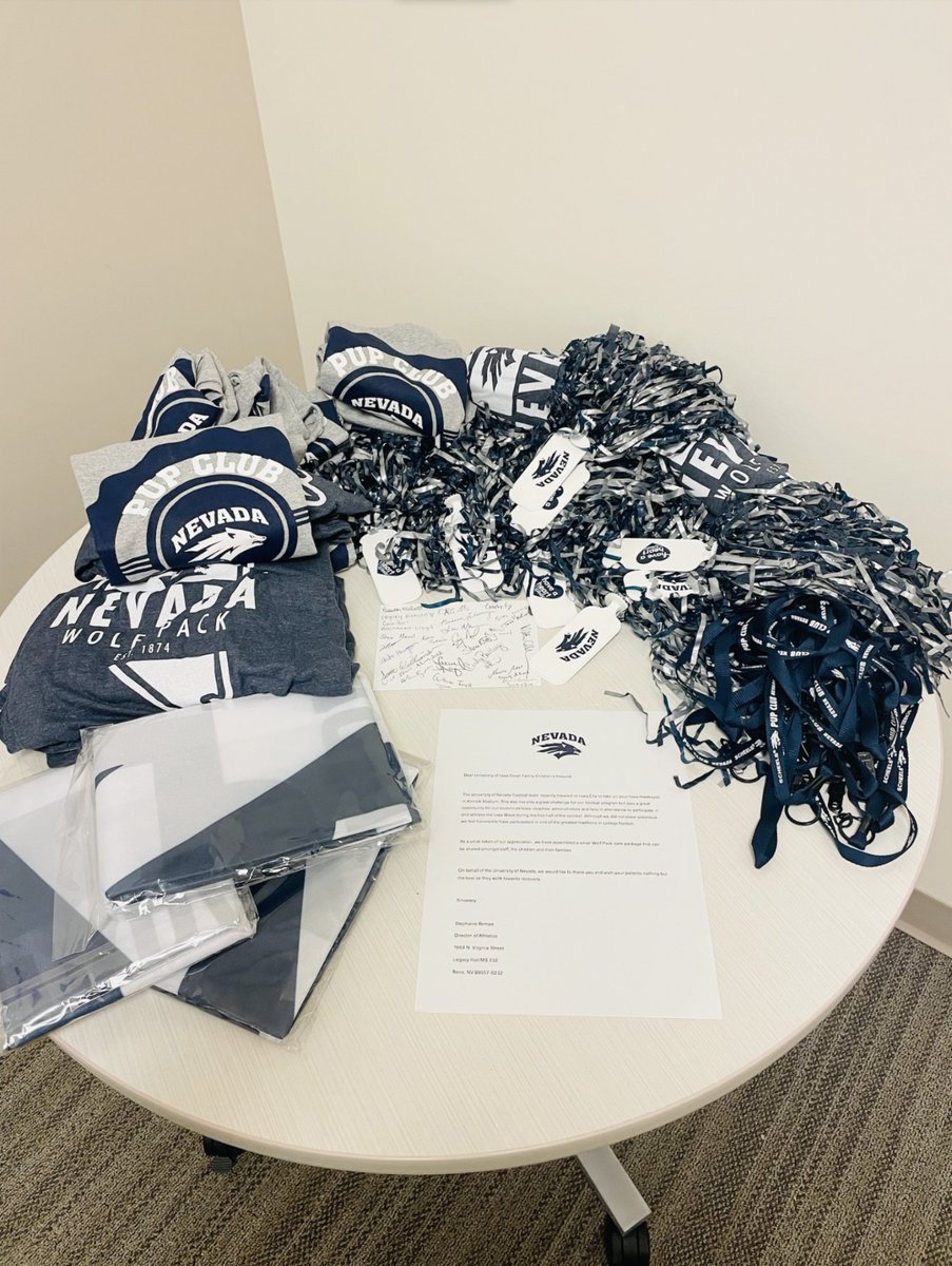 UIchildrens's tweet photo. We’ve got mail! 📬
Thank you, @NevadaWolfPack, for sending our staff, patients, and families the letter and care package after the Iowa vs. Nevada football game. The #HawkeyeWave is truly the best tradition in college football! 💛 https://t.co/X67c83tmTd