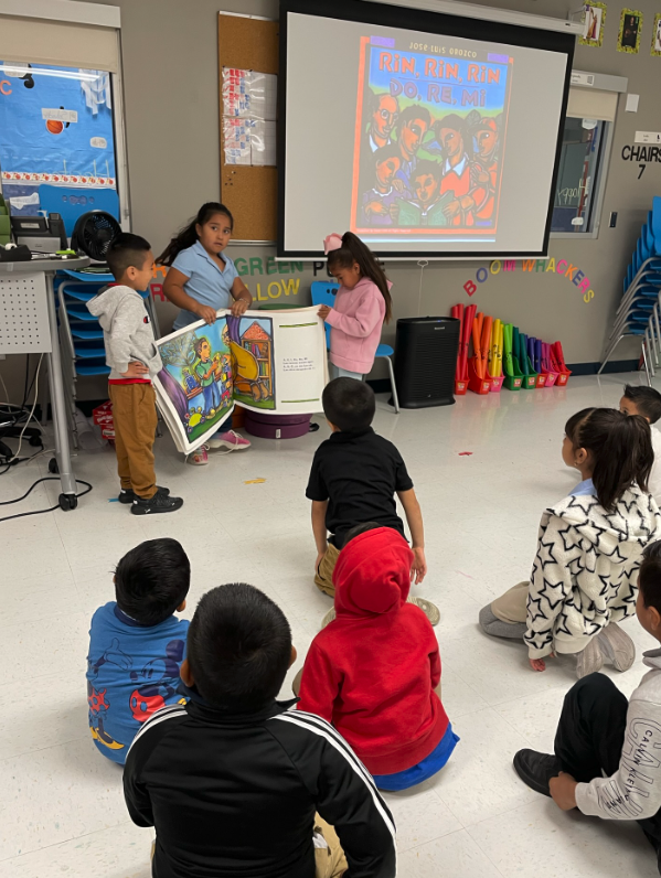 DeckerESMusic's tweet photo. We read the musical book Rin, Rin, Rin Do Re Mi with Kindergarten. They enjoyed this fun musical sing-a-long book! @DeckerES @Manor_FA #scholarsfirst https://t.co/IoqbEXkkaI