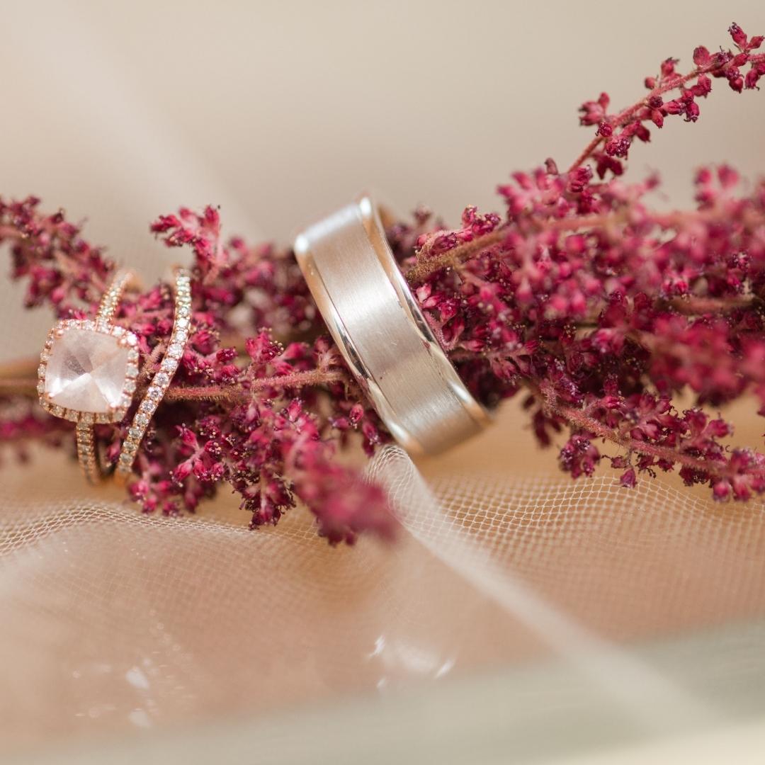 Have you entirely accepted fall yet? We love summertime, but we'd be lying if we said we weren't getting excited for chilly weather, pumpkin-flavored treats, and of course - FALL WEDDING FLOWERS!
-
Click the link to read the inside scoop
bit.ly/3rhzaq4