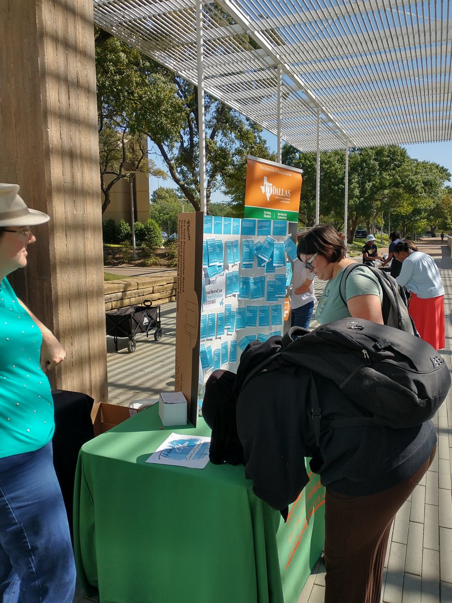 GmathMomma's tweet photo. Happy World Teacher Day! Stop by and write a thank you note! #teacherscan #UTeachDallas #UTDSME https://t.co/aZ349Ujoxg