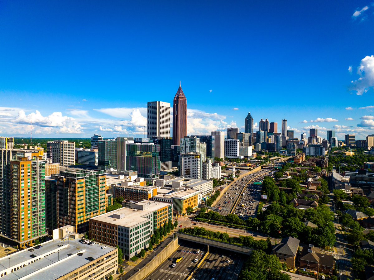 GeorgiaTech's tweet photo. ⬅️ Look to your left. That’s a city with the headquarters of multiple @FortuneMagazine 500 companies, a burgeoning tech scene, and one of the friendliest environments for a start-up business.

➡️ Now, look to the right. That’s the campus of Georgia Tech. https://t.co/NH3DJFsXAK