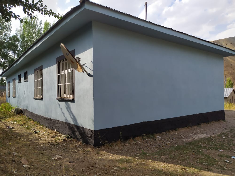 Okulumuzun dış cephe boyası yapıldı. Emeği geçen herkese çok teşekkür ederiz 😊
<a href="/bingolmem/">Bingöl MEM</a> 
<a href="/halilyucel6060/">Halil YÜCEL</a> 
@KarliovaMEM 
<a href="/Maliyldz12/">Mehmet Ali YILDIZ</a> 
<a href="/Azizbingoll/">Aziz BİNGÖL</a> 
<a href="/emrahdemrbag23/">Emrah Demirbağ</a>