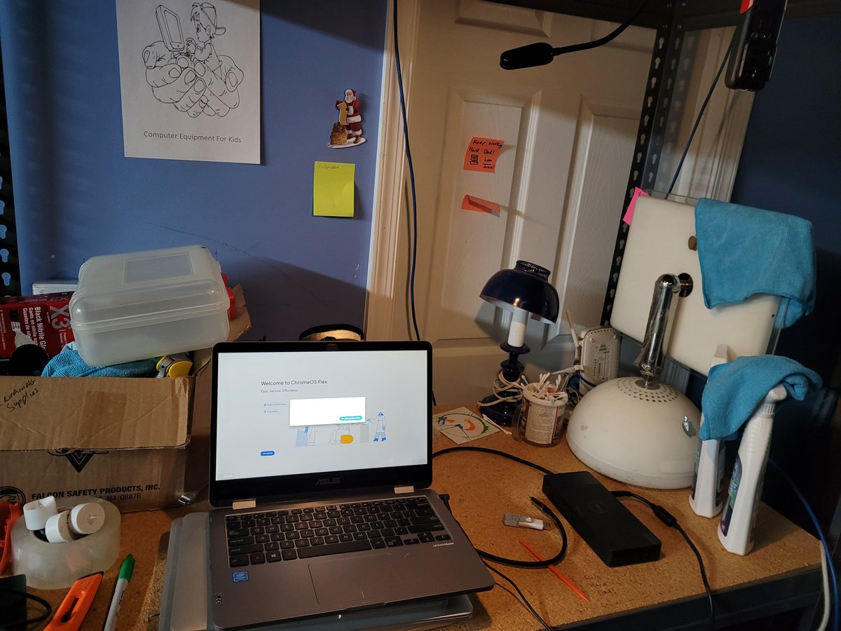 cefkorg's tweet photo. Day off. Not in the CEFKorg lab. Building boxes!
#CEFK #nodaysoff https://t.co/WNoOvFYJyc