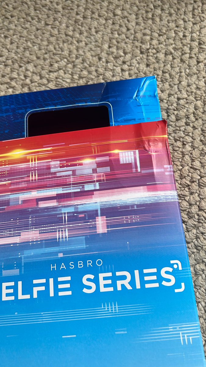 ryansarmiento's tweet photo. @HasbroPulse I received my Selfie Series but @FedEx can’t deliver anything without ruining the box. https://t.co/q8mPajILVM
