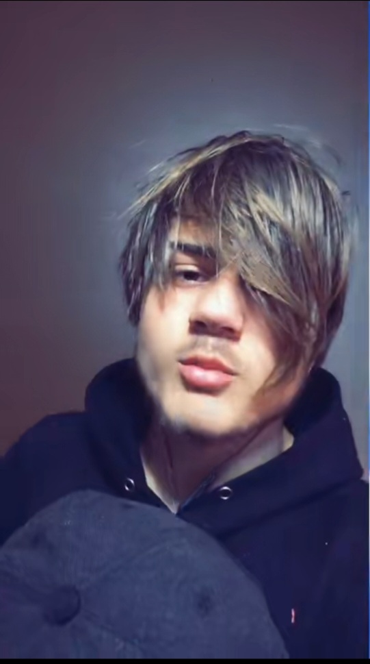 SarahRyanYEG's tweet image. Missing teen last seen in #Glendon AB: Brayden Roberts-Kowalchuk (17 y/o) is from #Lloydminster, but RCMP say he was last seen in Glendon Oct. 4. He's 5'4, 135 lbs, has blonde hair and brown eyes. RT?