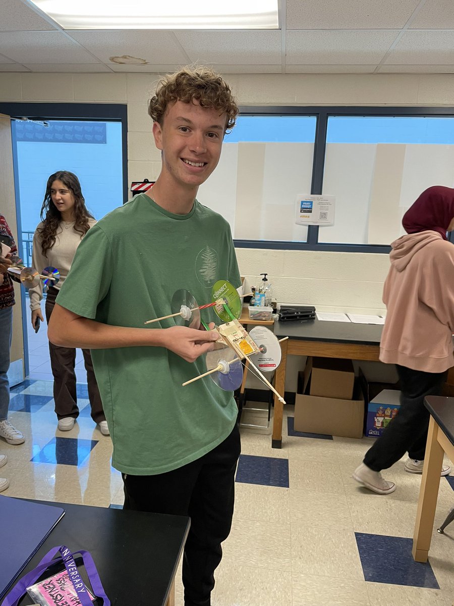 DebbieGerstner's tweet image. Future engineer?  Mousetrap powered cars / physics project @EAST_HAWKS  #theEASTway