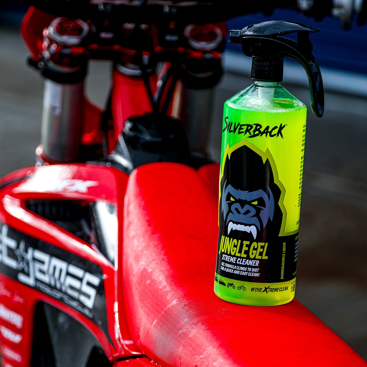 SB_Xtreme's tweet photo. Wash it Wednesday's with our Silverback hero -  Jungle Gel! A must-have to keep your ride clean 🦍💦
👉https://t.co/2YtZ4xT8Z6 

#mtb #mtblife #bike #mountainbike #cycling #bikelife #downhill #ciclismo #enduro #mountainbiking #mtblove #cyclinglife #enduromtb https://t.co/n4LpEvX7VC
