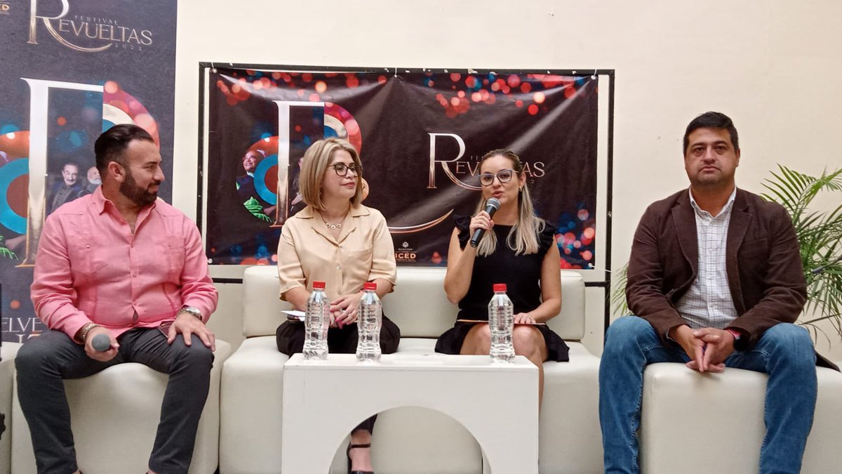 dgosectur's tweet photo. La secretaria de Turismo @elisaharo junto al director del @iceddgo Fco. Javier Pérez M. se encuentran en Mazatlán promocionando el @FestivalRevueltas gracias por acompañarnos secretaria de @sinaloa_sectur María del Rosario Torres y Jose Ángel Tostado, de Cultura de Mazatlán https://t.co/jP7VFLegoT