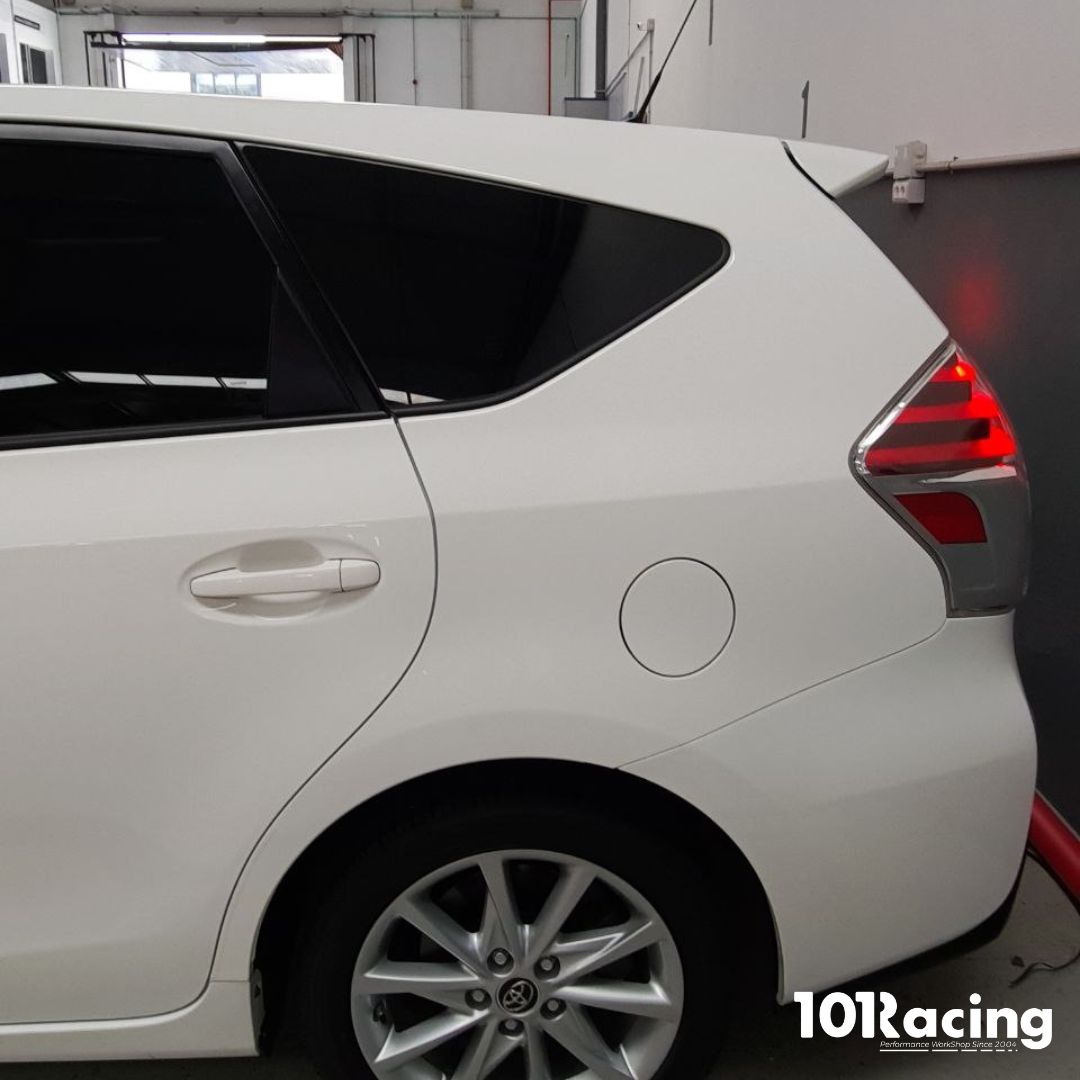 101Racing's tweet photo. Si necesitas aumentar la protección del interior de tu coche y reducir el calor💥 en 101 Racing podemos ayudarte 💥

Nuestro taller realiza el tintado de lunas para tu vehículo con las mejores láminas solares del mercado, marca 3M. 

👉 https://t.co/f6hOZWkaAR https://t.co/LdLPQGsDIh