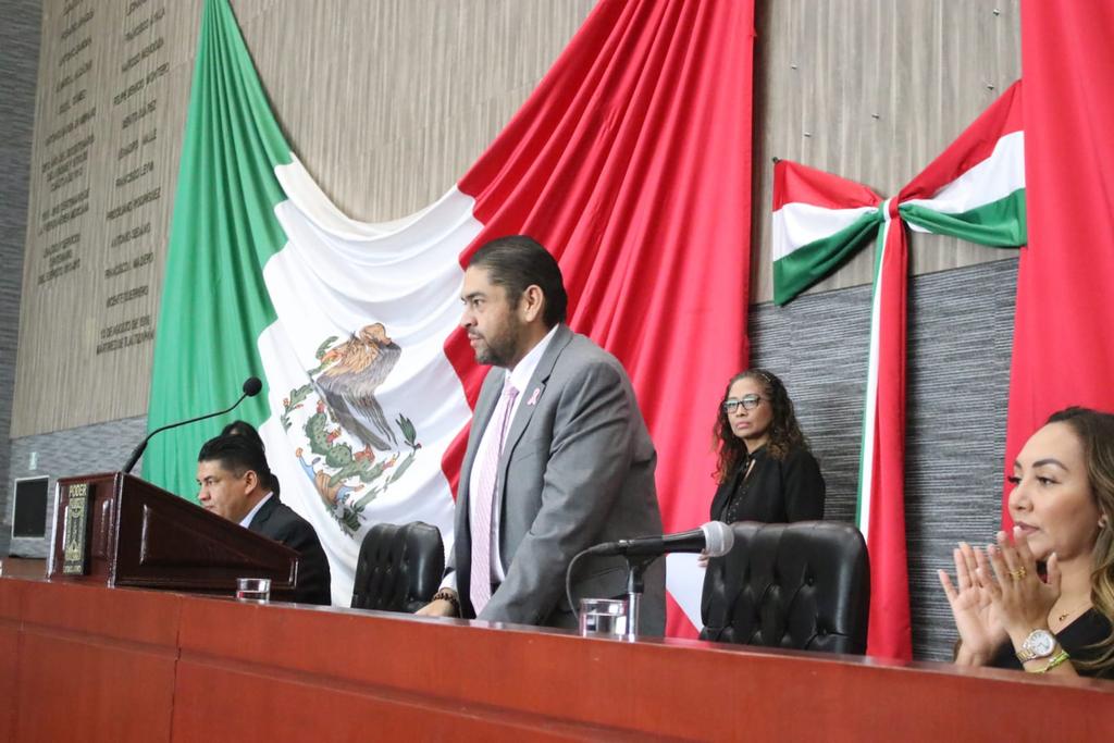 MorelosCongreso's tweet photo. 🙋🏻‍♀️🙋🏻‍♂️ A nombre de diputados de la #LVLegislatura, el pdte de la MD, @Paco_Sanchez_Z da bienvenida a la sesión solemne por la entrega del Premio Estatal de Abogados 2022, al Dr. @JorgeGamboaOlea, M. en D. Dulce M Reynoso Santibáñez, invitados especiales y público en general. https://t.co/e5spGnzgpw
