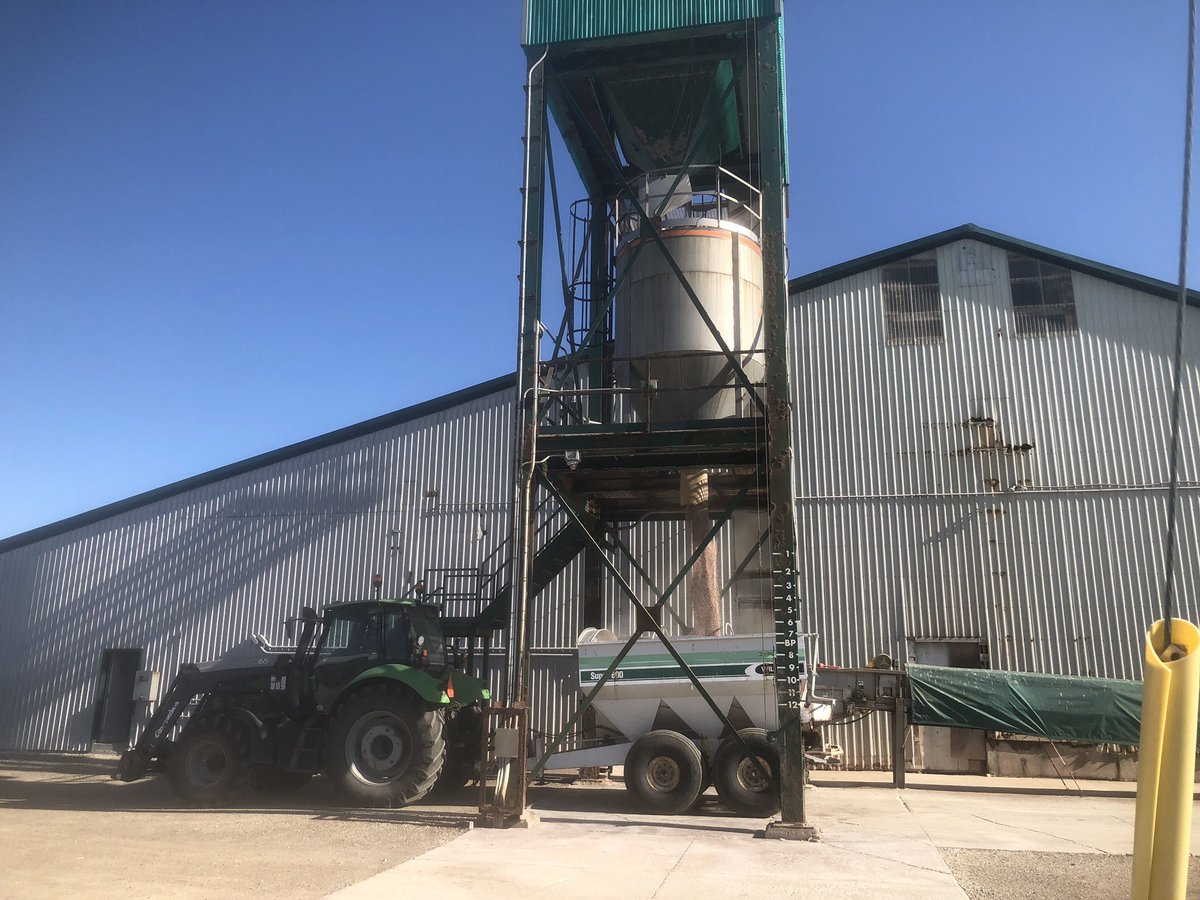 Thanks to Harriston Agromart for a great tour today. Toured facilities, looked at equipment, fertilizer, seeds, crop inputs. Amazing world of Ag within a 10min drive of school. Thanks <a href="/HarristonAg/">Harriston Agromart</a> <a href="/NorwellDSS/">Norwell DSS</a> @UGExperiential
