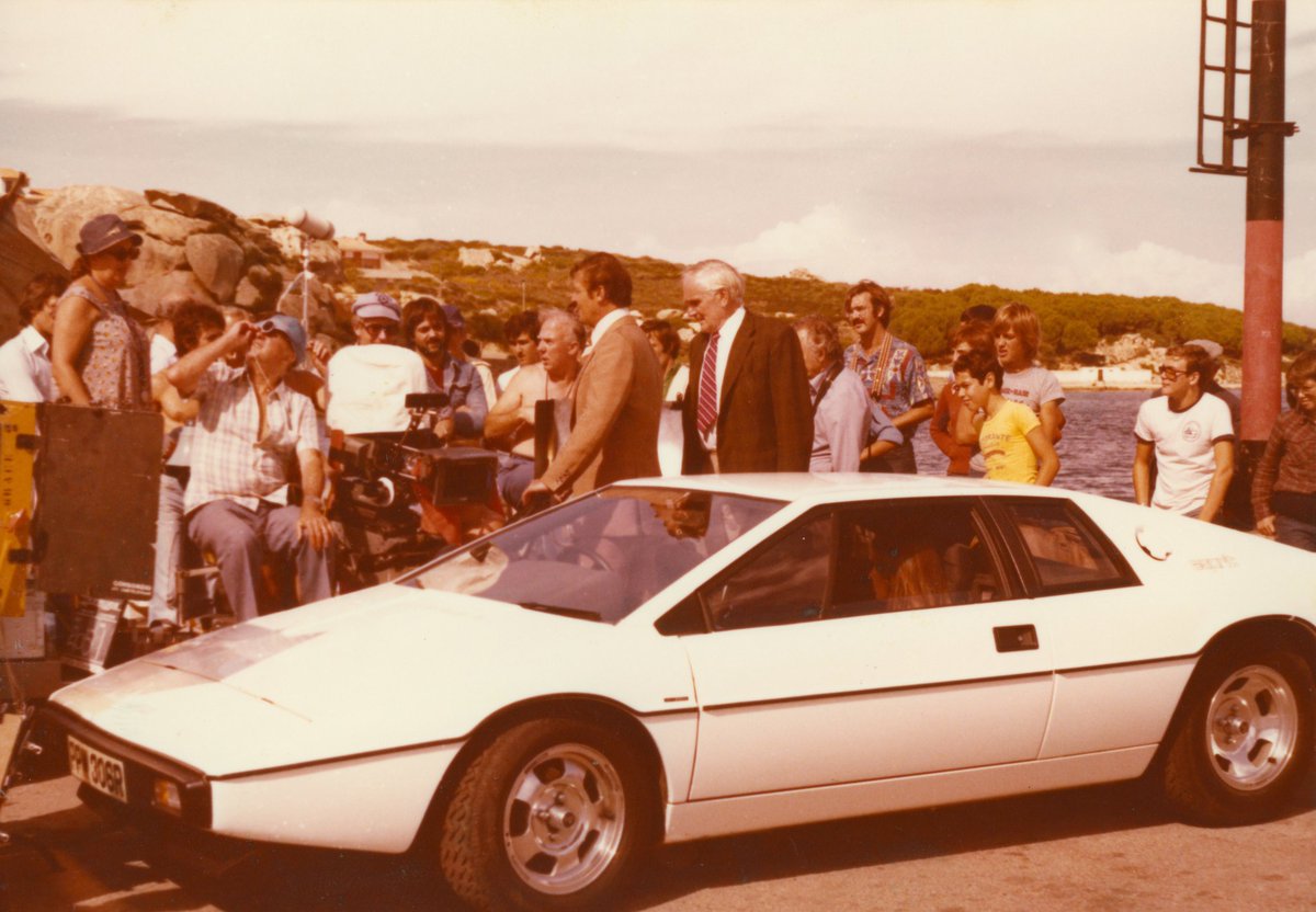 James Bond Vehicles tweet media