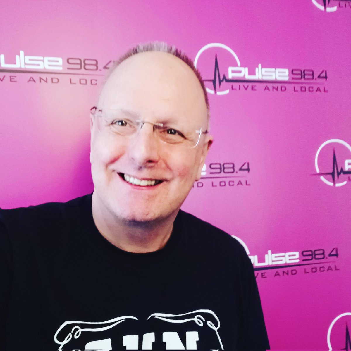 I'm back tonight from 8pm <a href="/Pulse984/">Pulse 98.4</a>
Hear <a href="/gbmrmackenzie/">Goodbye Mr Mackenzie</a> @Lolain_Slacks <a href="/simplemindscom/">Simple Minds</a> <a href="/Ianjdonaldson_/">Ian Donaldson</a> <a href="/gunofficialuk/">GUN</a> <a href="/Culann/">Culann</a> <a href="/Distant_Images/">DistantImagesMusic</a> <a href="/KimEdgarMusic/">kim edgar</a> <a href="/seanckennedy77/">SEAN C KENNEDY 👽</a> <a href="/joshawtaylor/">Joanne Shaw Taylor</a> 
8pm - 10pm
📻 98.4
📱 Tune In Radio
🔊 "Play Pulse 98.4"
🌐 pulseonair.co.uk