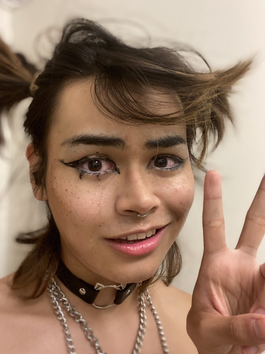 Real sluts aren’t scared of getting cum in their eyes 😎 🔞 Kiana Vi