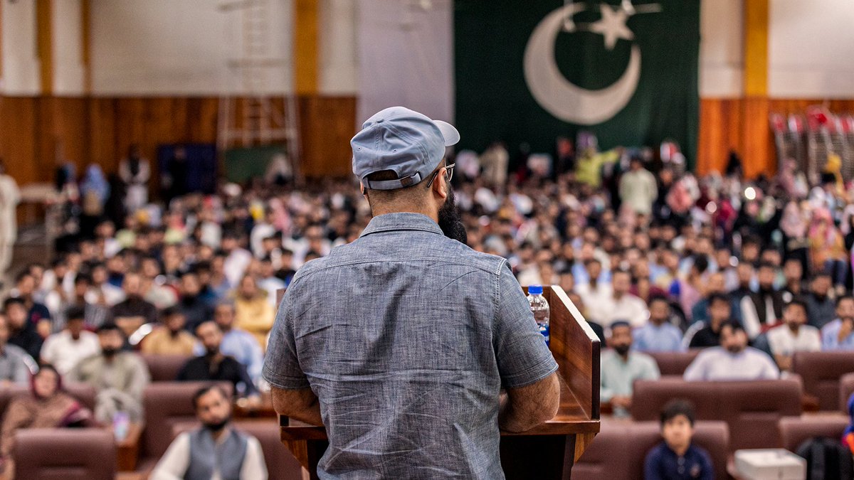 TuahaJalil's tweet photo. When you feel that you have lost everything, Remember you still have Allah ﷻ with you.

📍Hazara University Mansehra.

#WOC22 #DawahMen #Pakistan https://t.co/GdOwZ9iTnI