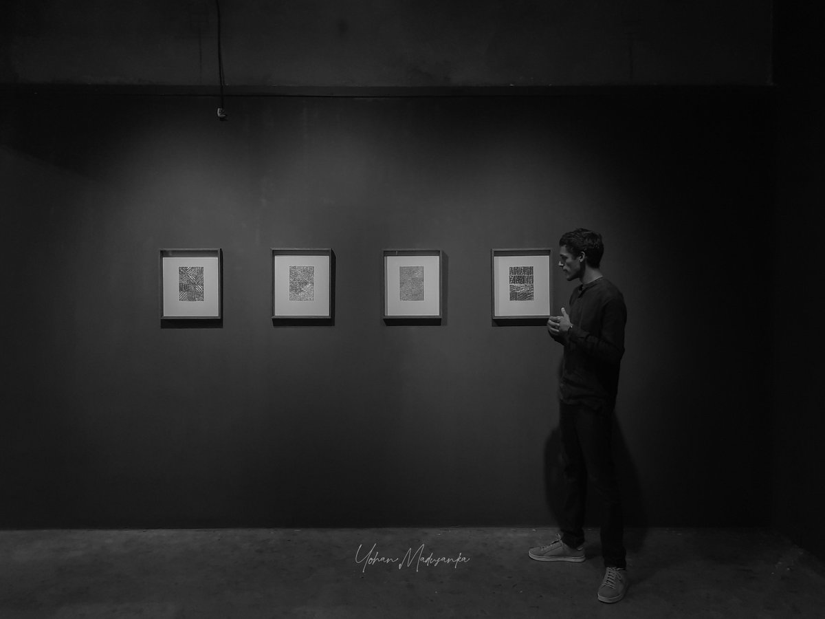 hashhotrebz's tweet photo. "Lightlines" | Kavan Balasuriya 🖤
📍 Saskia Fernando Gallery
(05.10.2022)
#lightlines #artgallery #kavanbalasuriya https://t.co/B1R73oeays