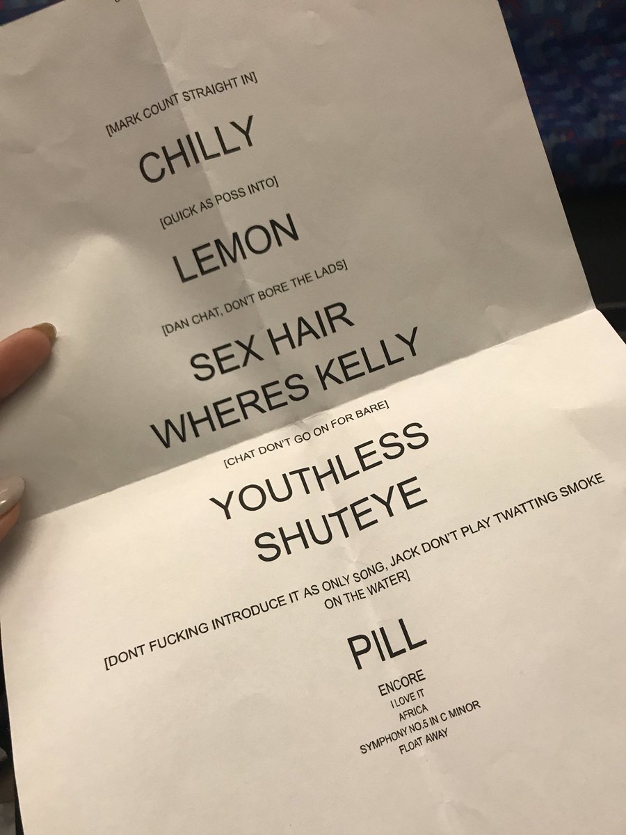 Set lists: not always JUST a list of songs 🙄 📸<a href="/blahh_sueleen/">sueleen</a>