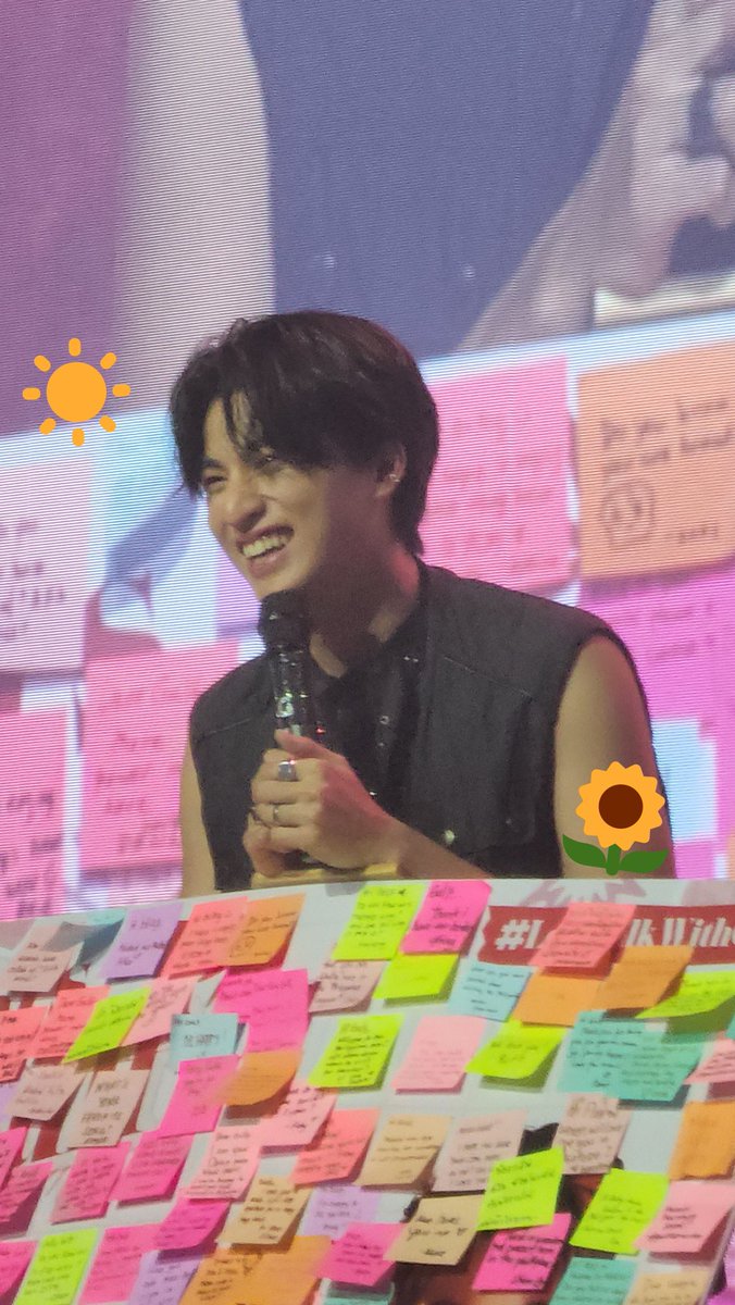 uknowdorothy's tweet photo. Baby @gulfkanawut, You know when you smile like this, I will give you anything you want~ Just promise me that you will take care of yourself and stay healthy, k? Missing you so much!! Please come Singapore soon,k?
#GulfKanawut #Gulfthe1stFMinMANILA #GULFinNFT
#GULFinMANILA2022 https://t.co/kokTYhoUdY