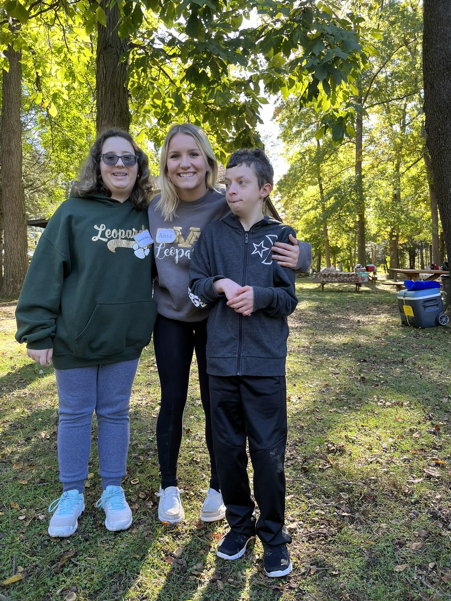 AlexaDaniels23's tweet photo. I had a blast at twin lakes with the bring a friend day !! @BVACoachRod @BVAHS https://t.co/flkUN8psaN