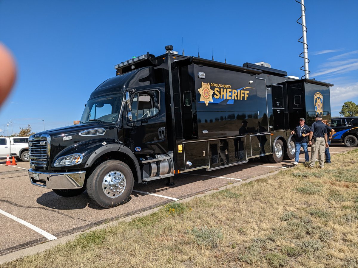 AdamsOEM's tweet photo. We had a great time supporting @douglasoem on Saturday as we practiced wildfire response coordination. Great to see so many parters, like @COWYRedCross, @DouglasCoSO, @SouthMetroPIO, @AuroraFireDpt (to name a few!) out working to keep our communities safe! Nice work all! #CoReady https://t.co/XkfpLIsuTe