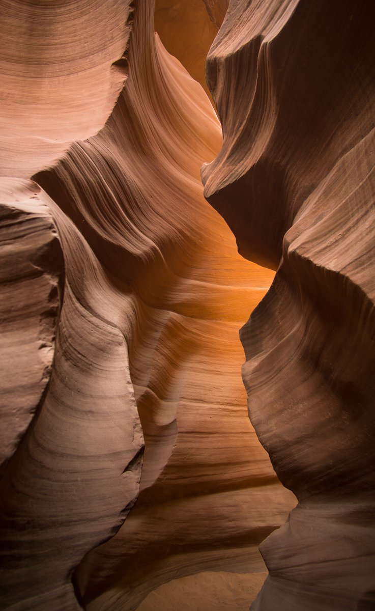 aroundtheglob3's tweet photo. @_vinpuc Yup Yup! A light-door in the desert! https://t.co/d4BHcjxWZs