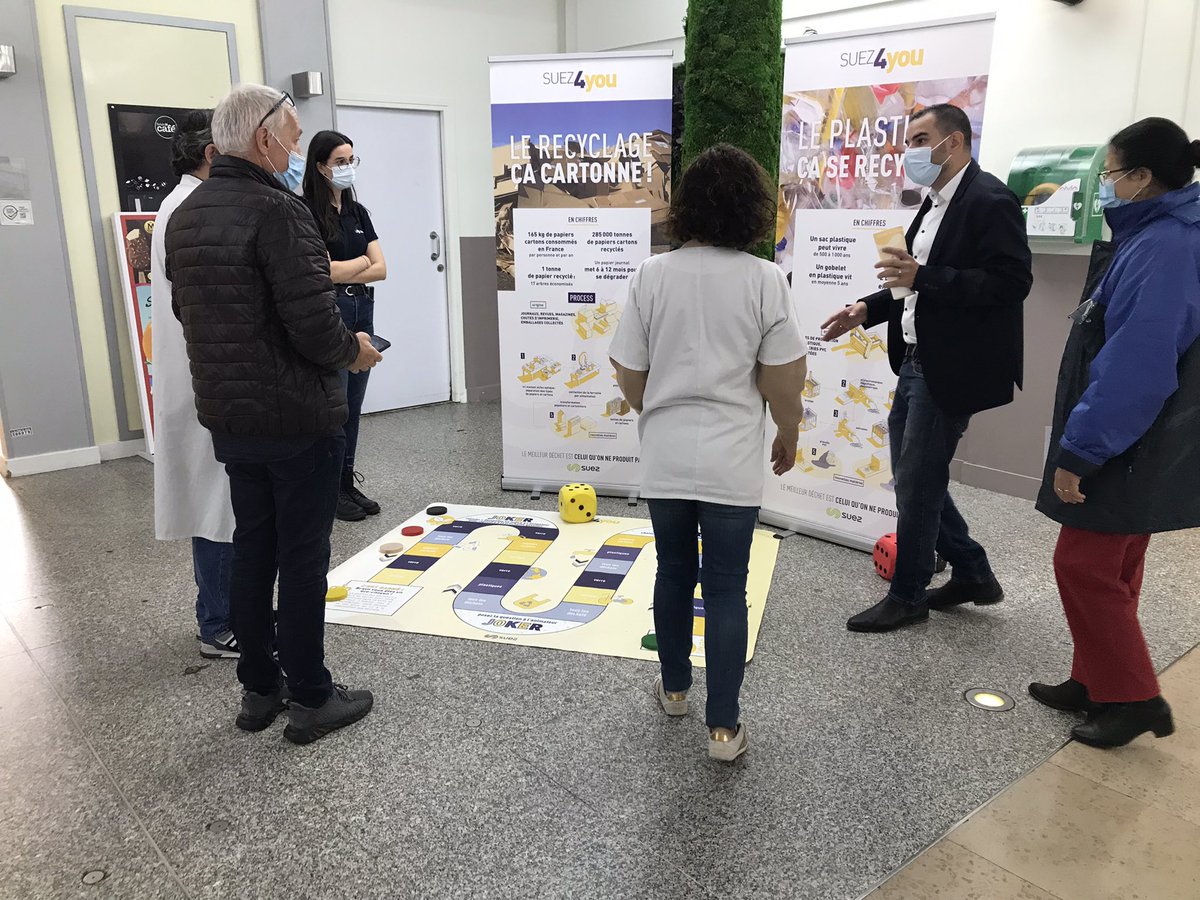 hopitalbeaujon's tweet photo. #SEDD2022 | L’hôpital Beaujon, @APHP s’est mobilisé pour le #developpementdurable ! Retour en images 📸👇

🙏 Merci à @SoliCycle, @suez et @Groupe_Coriance d’être intervenus ♻️ https://t.co/t7cY4fpNhB