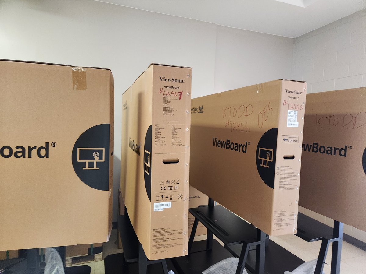 <a href="/FCPSITDept/">FCPS Technology Dept.</a> <a href="/fcpsmaintenance/">fcpsmaintenance</a> delivering more Technology this morning  to our schools. Wait A Minute!! Still more are  coming in!!!! Everyday, Every Student!! Technology &amp; Maintanence departments tag team with their skills.  <a href="/Supt_Hamlett/">Dr. Versie R. Hamlett</a> <a href="/FCPSchoolsTN/">Fayette County Public Schools</a>