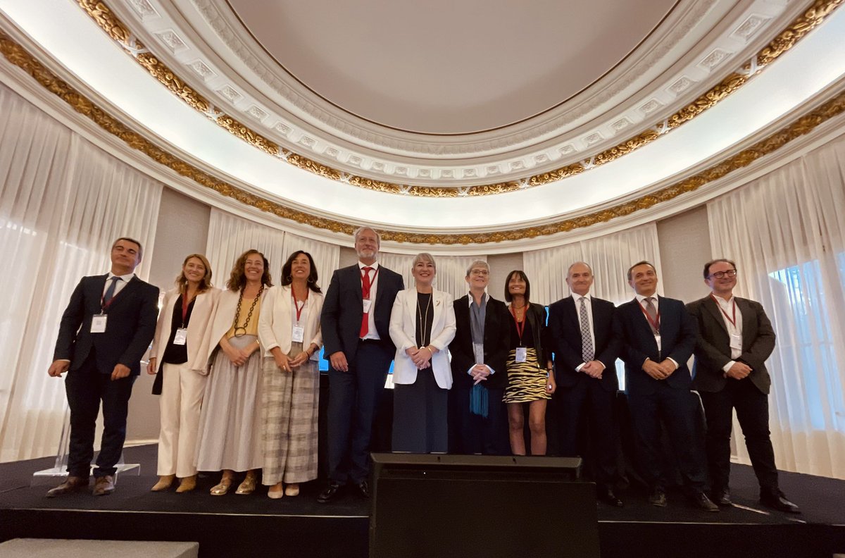 La llei de prevenció, gestió i resolució de conflictes que preparem des de <a href="/justiciacat/">Justícia</a> serà decisiva perquè la nostra sigui una societat avançada en mediació. Avui a #JornadaADR hem reivindicat la importància d'una #CatalunyaMediadora i posicionada entre els països capdavanters.