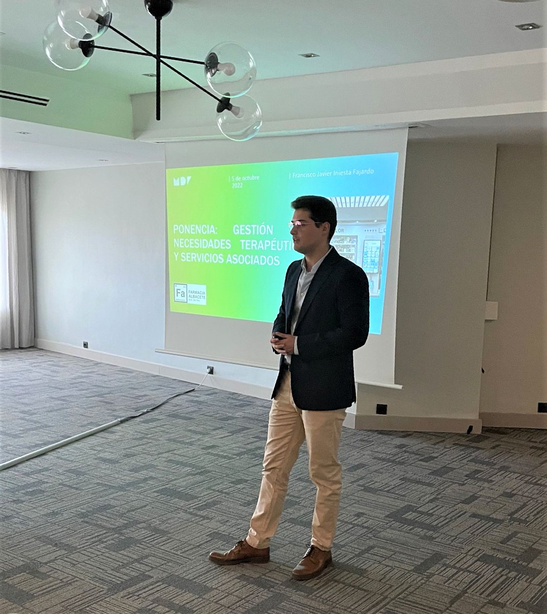 bdrowaes's tweet photo. ¡La Farmacia del Futuro en Valencia!
Seguimos con el tour y esta mañana realizamos el Desayuno #Farmacéutico con @Mediformplus en Valencia
Farmacia Albacete 24h con @farmaceando1  Francisco Javier Iniesta Fajardo y Farmacia Roda con Jesús Laborda.
¡Gracias a todos los asistentes! https://t.co/1m52Cd3Vsw