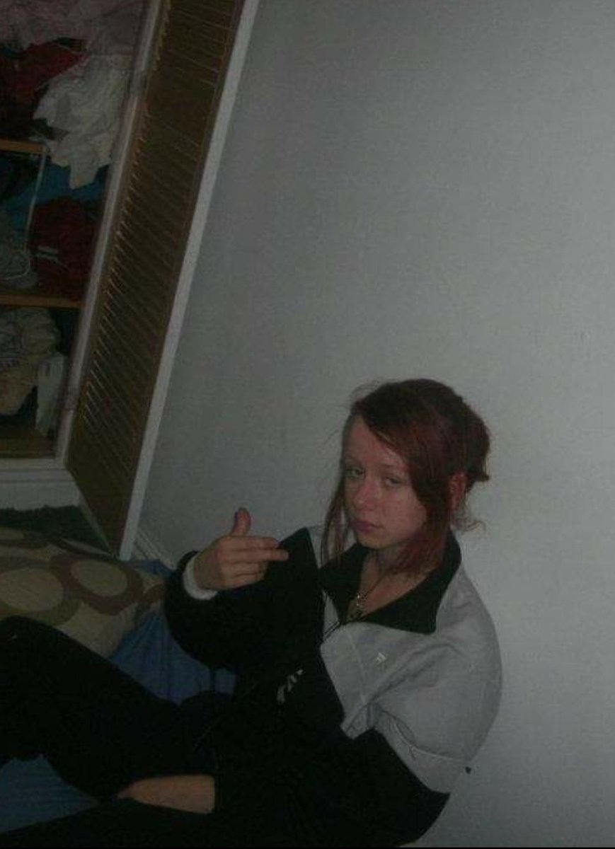 PixelBunniie's tweet photo. Yall posting your 10 year gaps... 16 vs 26 😂💜 

Do I win? 😂

#10yeargap https://t.co/6lELu2raf9